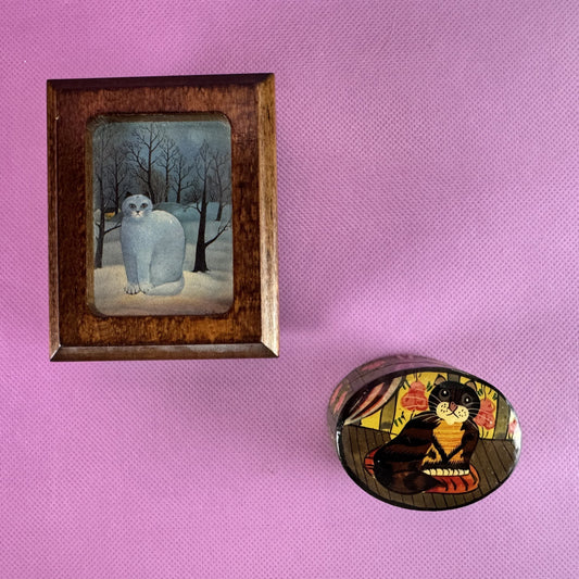 Twee Pair of Kitty Keepsakes: Ring Box and Tiny Music Box