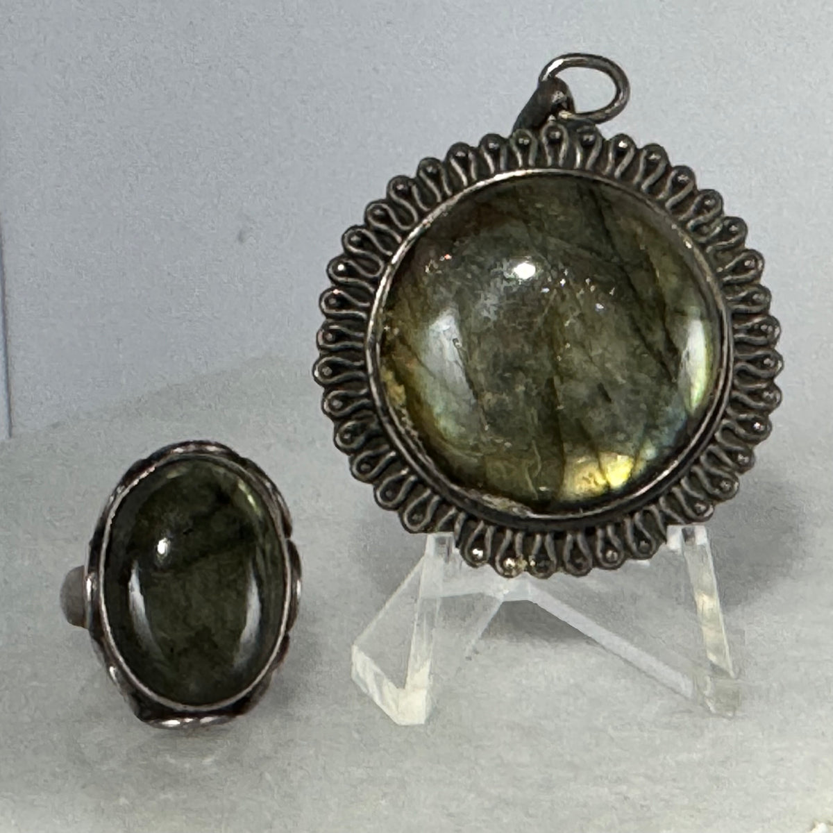 Labradorite Pendant and Matching Sterling Silver Ring. Size 7.