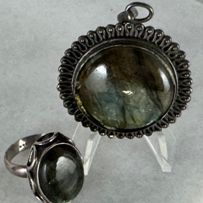 Labradorite Pendant and Matching Sterling Silver Ring. Size 7.