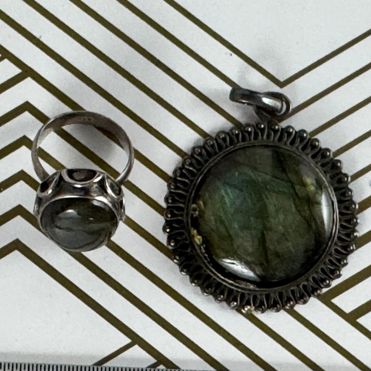 Labradorite Pendant and Matching Sterling Silver Ring. Size 7.
