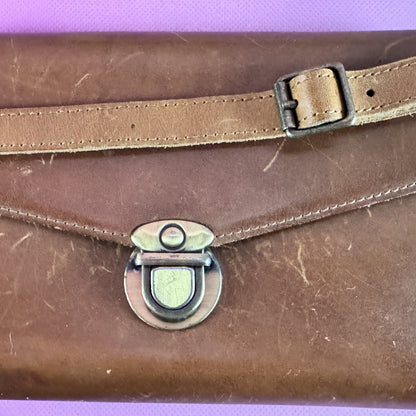 Vintage Brown Leather Crossbody Bag with Brass Clasp