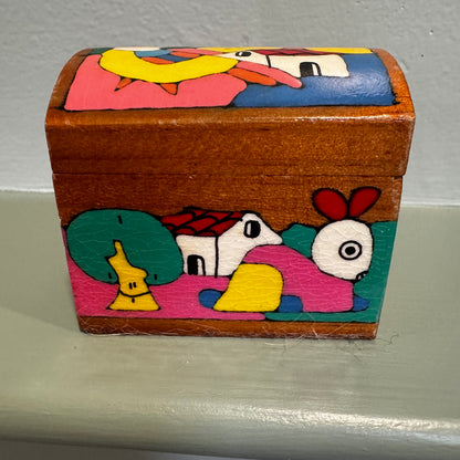 El Salvadorian Painted Folkart Box