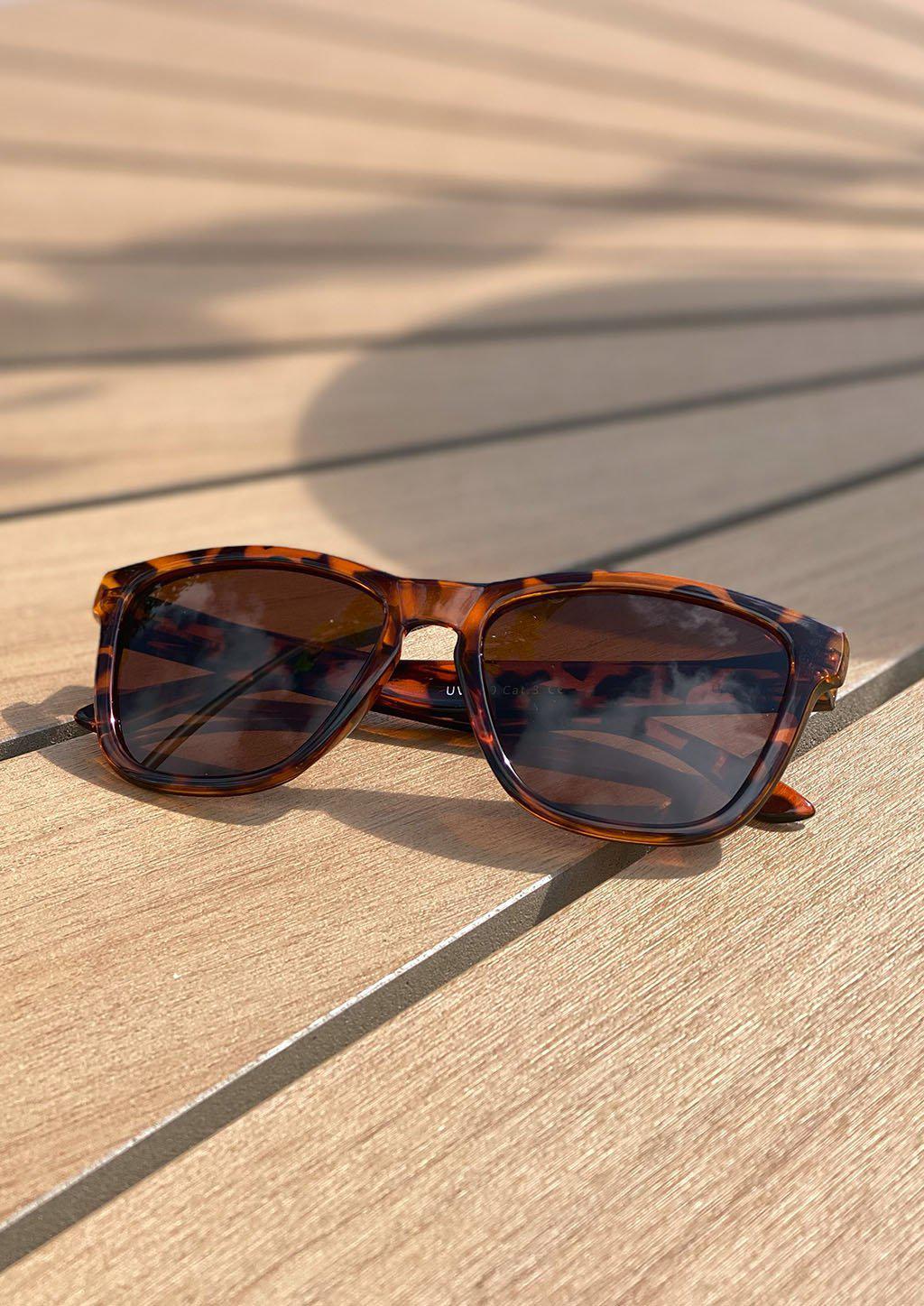Wayfarer Sunglasses - Foxy Faux Tortoiseshell